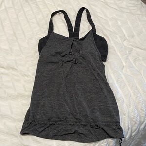 Lululemon built in bra workout tank sz 4-6